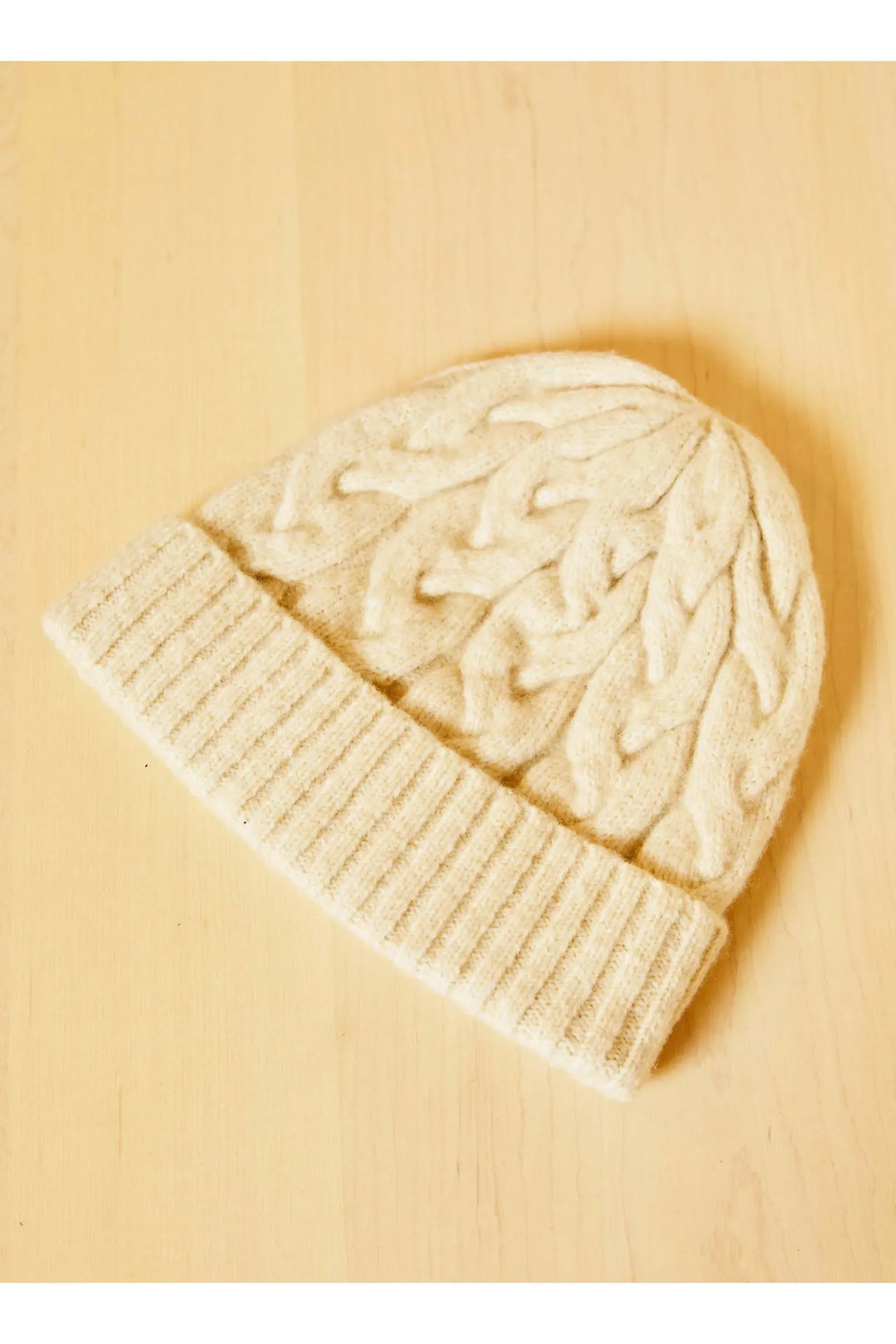 Dove Marl Cable Knit Luca Beanie – Carrie Dunham display picture 3